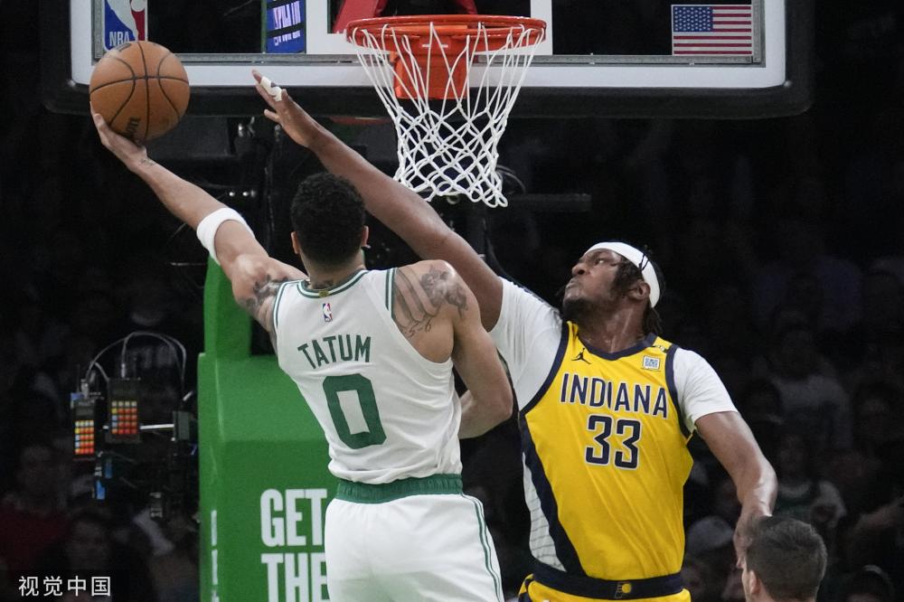 队而备受瞩 队而备受瞩