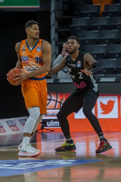 待与猜测中 待与猜测中