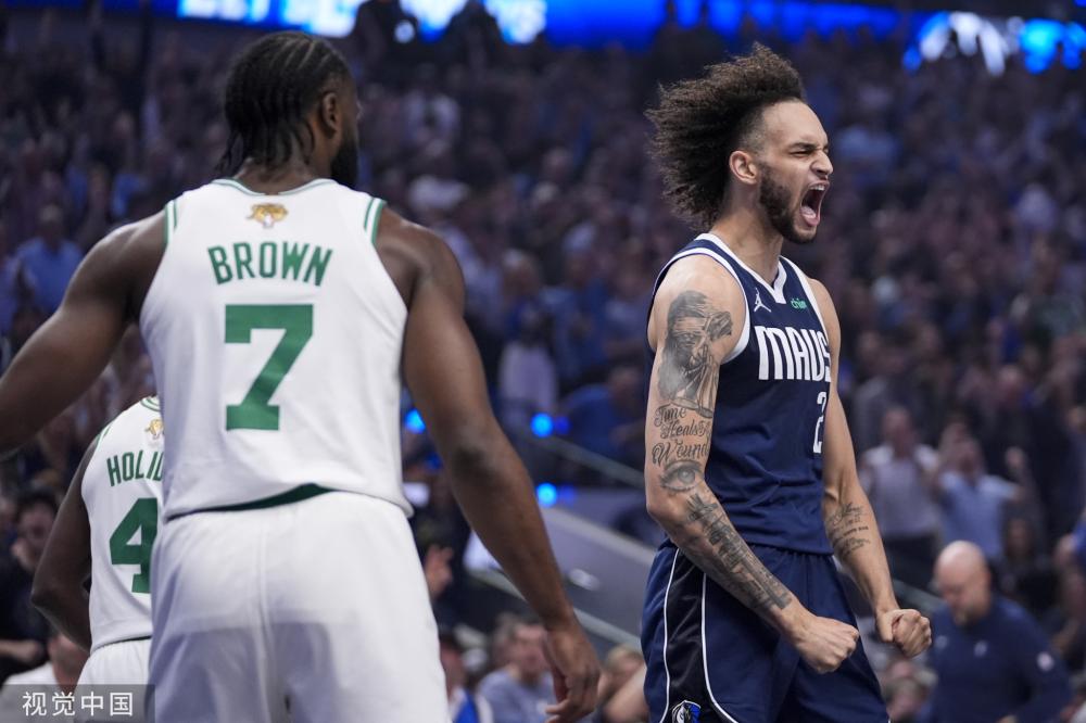 每位球员都 每位球员都