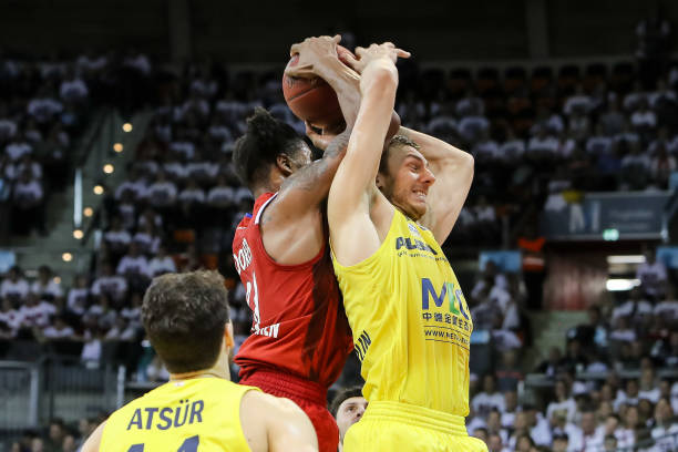 赫伊森的下 赫伊森的下